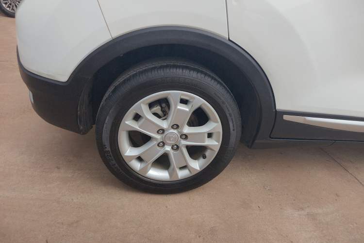 Used CHANGAN CS15 2016 1.5L Manual Fashion Edition Right Rear Wheel Hub