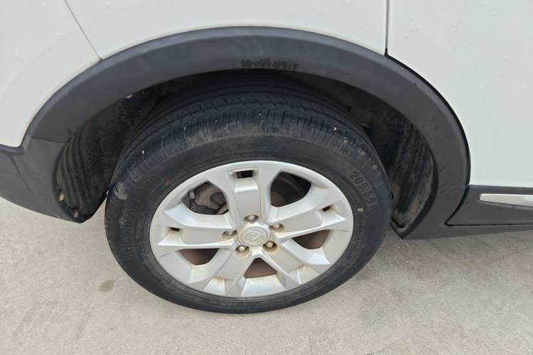 Used CHANGAN CS15 2016 1.5L Manual Fashion Edition Right Rear Wheel Hub
