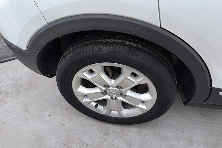 Used CHANGAN CS15 2016 1.5L Manual Luxury Edition Right Rear Wheel Hub