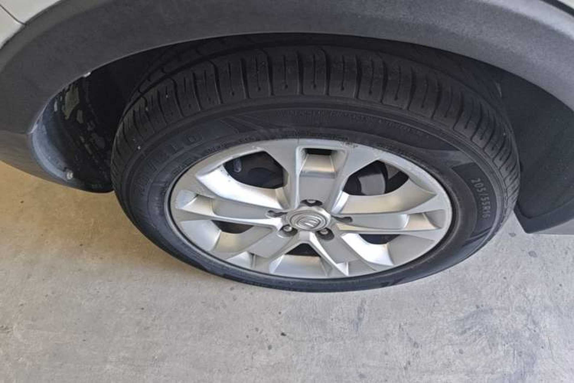 Used CHANGAN CS15 2016 1.5L Manual Fashion Edition Right Rear Wheel Hub