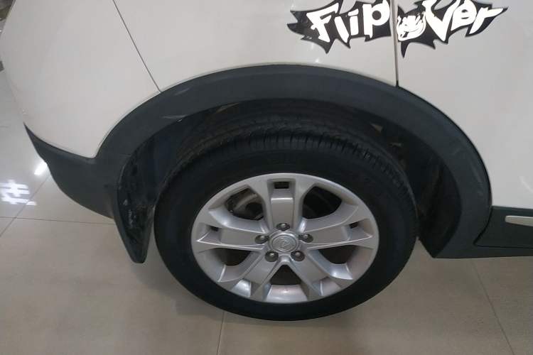 Used CHANGAN CS15 2016 1.5L Manual Luxury Edition Right Rear Wheel Hub