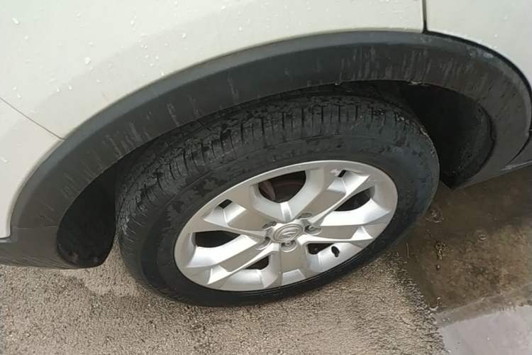 Used CHANGAN CS15 2016 1.5L Automatic Fashion Edition Right Rear Wheel Hub