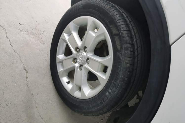 Used CHANGAN CS15 2016 1.5L Automatic Luxury Edition Right Rear Wheel Hub