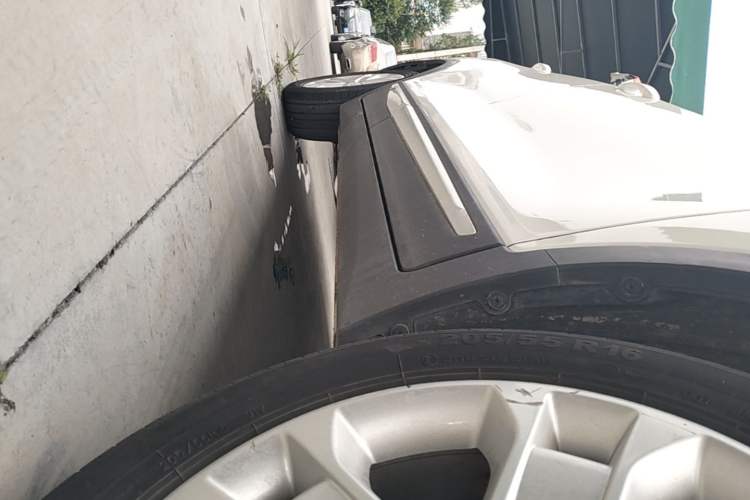 Used CHANGAN CS15 2016 1.5L Manual Luxury Edition Right Side Sill