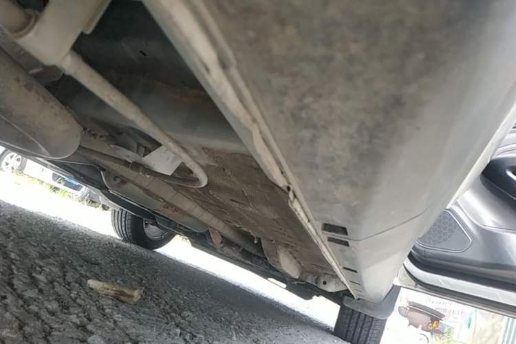 Used CHANGAN CS15 2016 1.5L Manual Luxury Edition Right Side Sill