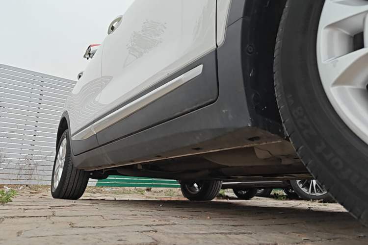 Used CHANGAN CS15 2016 1.5L Automatic Fashion Edition Right Side Sill