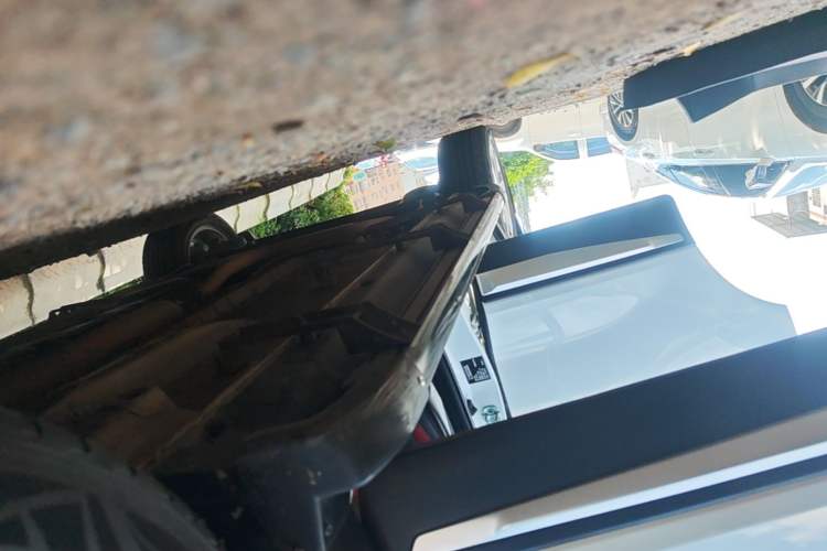 Used CHANGAN CS15 2016 1.5L Automatic Fashion Edition Right Side Sill