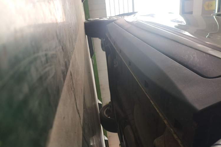 Used CHANGAN CS15 2016 1.5L Manual Luxury Edition Right Side Sill