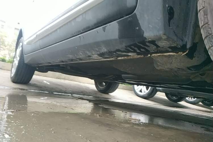 Used CHANGAN CS15 2016 1.5L Automatic Fashion Edition Right Side Sill