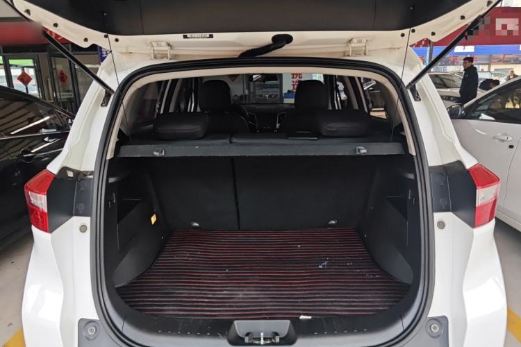 Used CHANGAN CS15 2016 1.5L Manual Luxury Edition Trunk