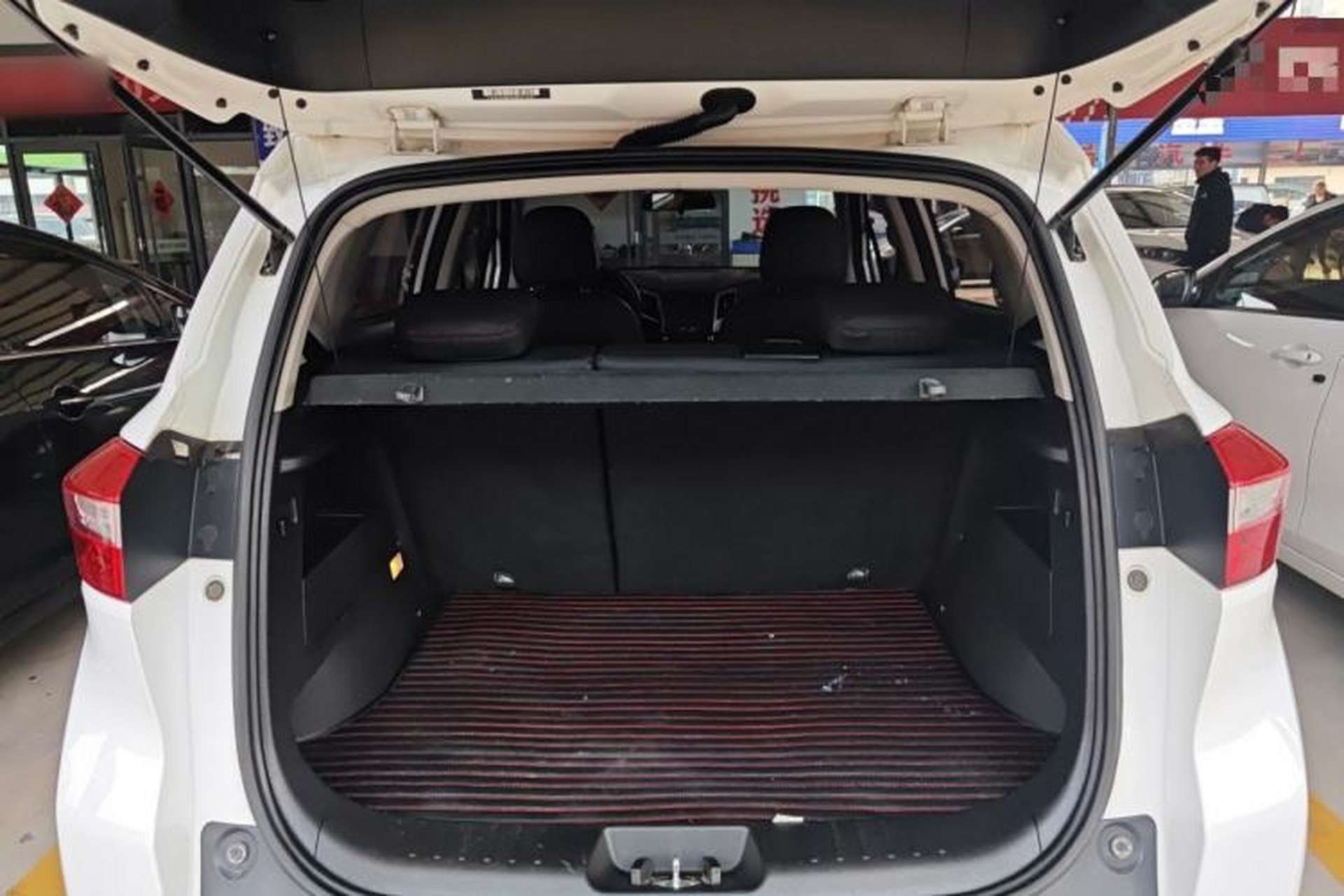 Used CHANGAN CS15 2016 1.5L Manual Luxury Edition Trunk