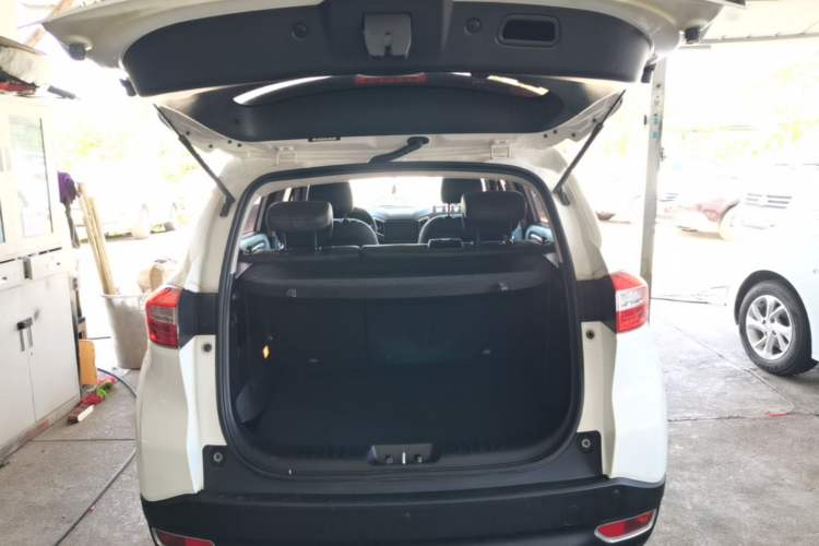 Used CHANGAN CS15 2016 1.5L Manual Fashion Edition Trunk