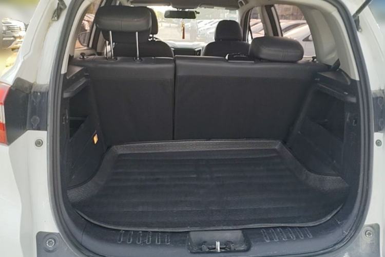 Used CHANGAN CS15 2016 1.5L Manual Fashion Edition Trunk