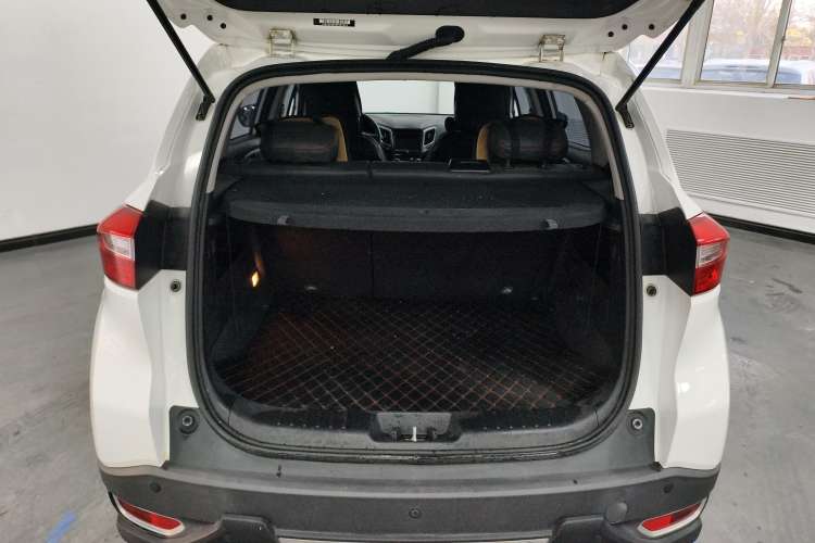 Used CHANGAN CS15 2016 1.5L Automatic Fashion Edition Trunk