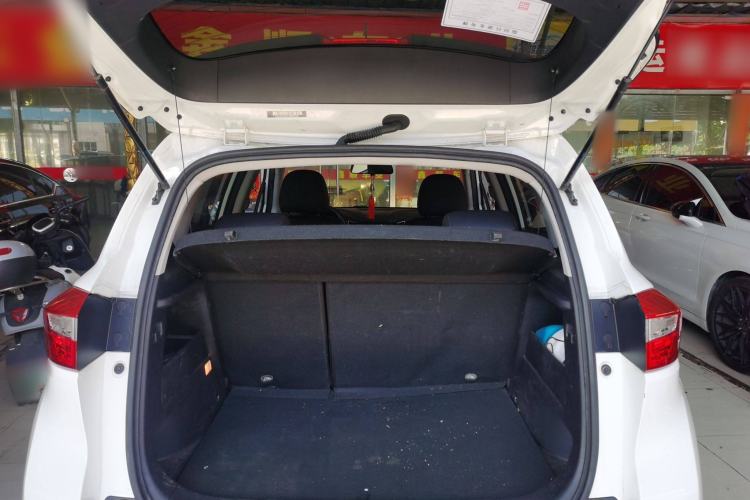 Used CHANGAN CS15 2016 1.5L Automatic Fashion Edition Trunk