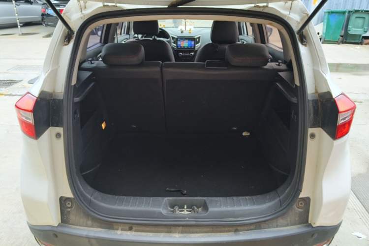 Used CHANGAN CS15 2016 1.5L Manual Luxury Edition Trunk