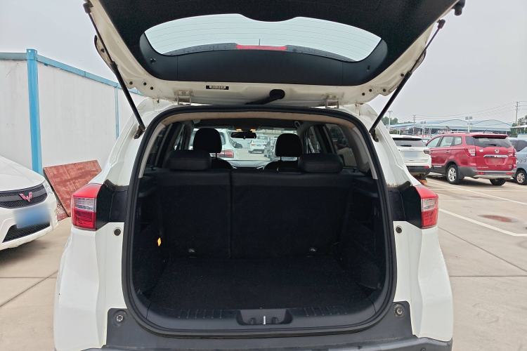Used CHANGAN CS15 2016 1.5L Manual Fashion Edition Trunk