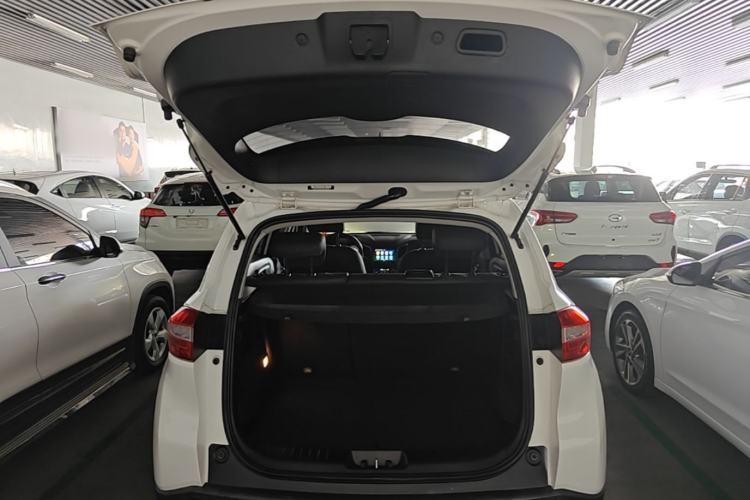 Used CHANGAN CS15 2016 1.5L Automatic Luxury Edition Trunk