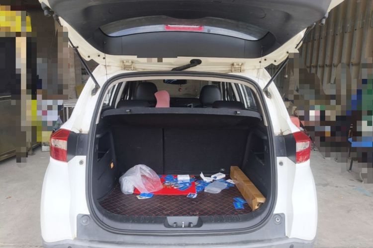 Used CHANGAN CS15 2016 1.5L Automatic Fashion Edition Trunk