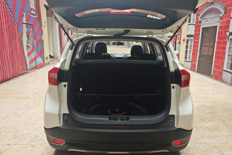 Used CHANGAN CS15 2016 1.5L Manual Fashion Edition Trunk