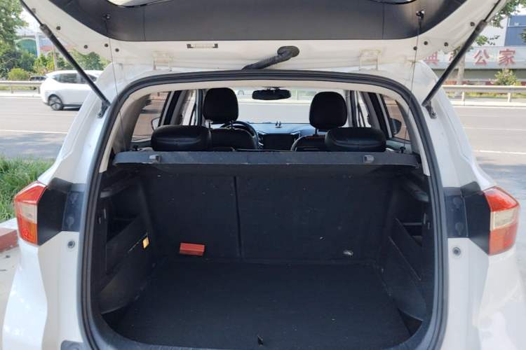 Used CHANGAN CS15 2016 1.5L Manual Fashion Edition Trunk