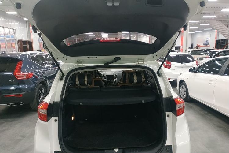 Used CHANGAN CS15 2016 1.5L Manual Fashion Edition Trunk