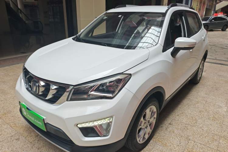 Used CHANGAN CS15 2016 1.5L Manual Fashion Edition Guazi used car, China used car export, Used car for sale, Used cars, Cheapest cars for sale