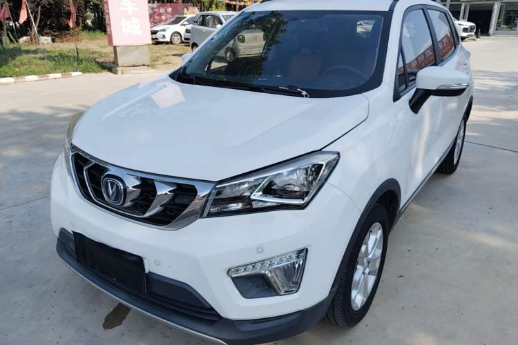 Used CHANGAN CS15 2016 1.5L Manual Fashion Edition Guazi used car, China used car export, Used car for sale, Used CHANGAN cars, Cheapest cars for sale
