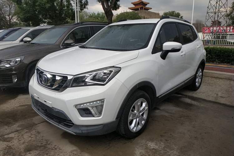 Used CHANGAN CS15 2016 1.5L Automatic Fashion Edition Guazi used car, China used car export, Used car for sale, Used cars, Cheapest cars for sale