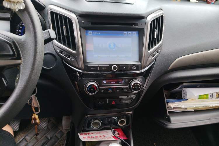 Used CHANGAN CS15 2016 1.5L Manual Luxury Edition Audio And AC Panel