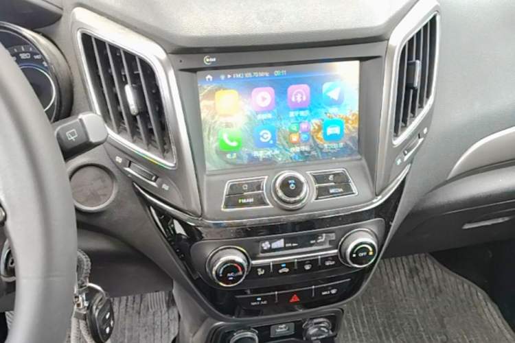 Used CHANGAN CS15 2016 1.5L Manual Luxury Edition Audio And AC Panel
