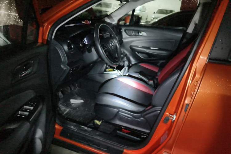 Used CHANGAN CS15 2016 1.5L Manual Fashion Edition Driver Seat