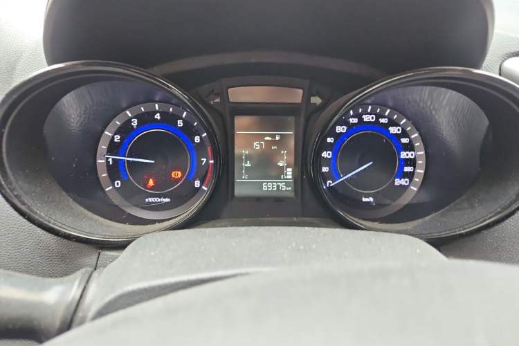 Used CHANGAN CS15 2016 1.5L Manual Fashion Edition Instrument Cluster