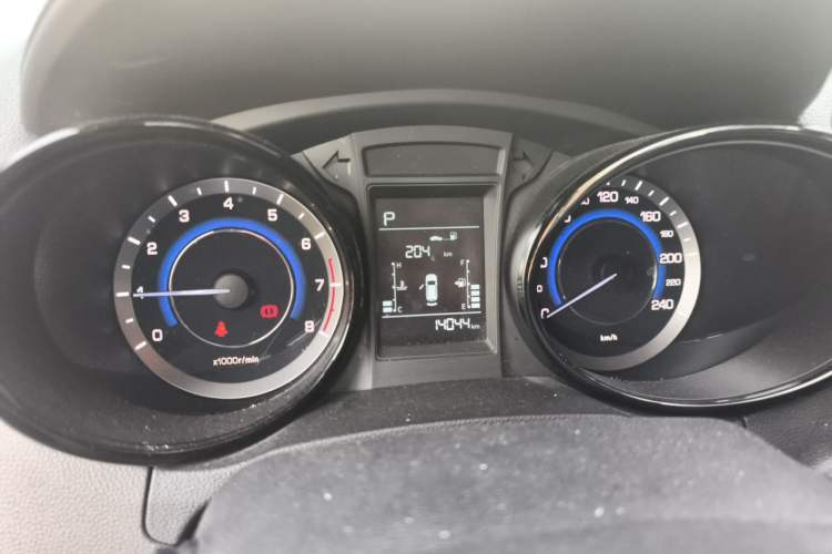 Used CHANGAN CS15 2016 1.5L Automatic Fashion Edition Instrument Cluster