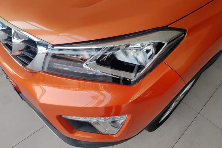 Used CHANGAN CS15 2016 1.5L Automatic Fashion Edition Left Front Headlight