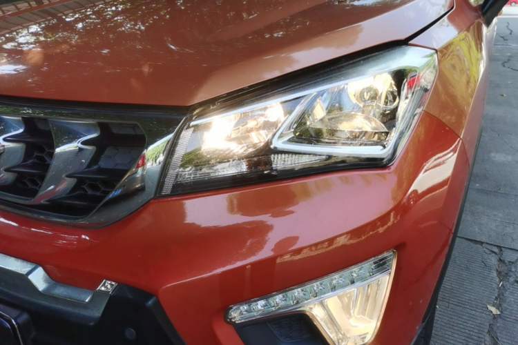 Used CHANGAN CS15 2016 1.5L Automatic Luxury Edition Left Front Headlight