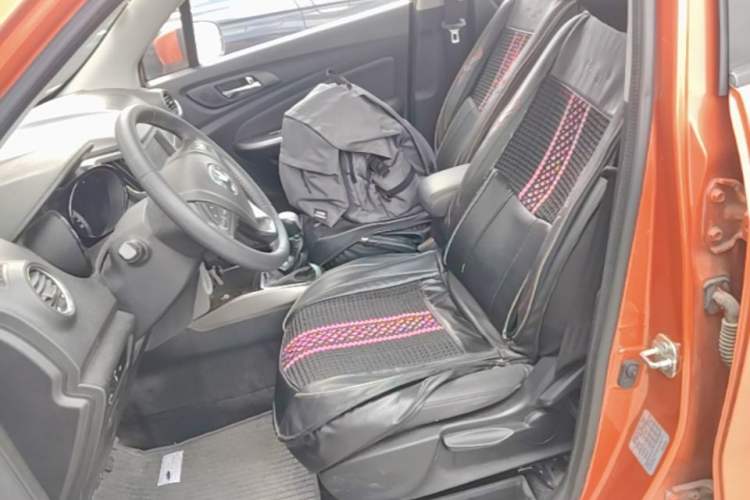 Used CHANGAN CS15 2016 1.5L Manual Luxury Edition Left Front Seat