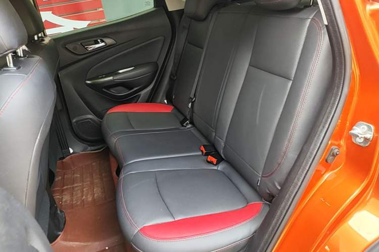 Used CHANGAN CS15 2016 1.5L Automatic Fashion Edition Left Rear Seat