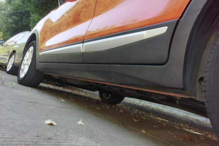 Used CHANGAN CS15 2016 1.5L Automatic Luxury Edition Left Side Sill