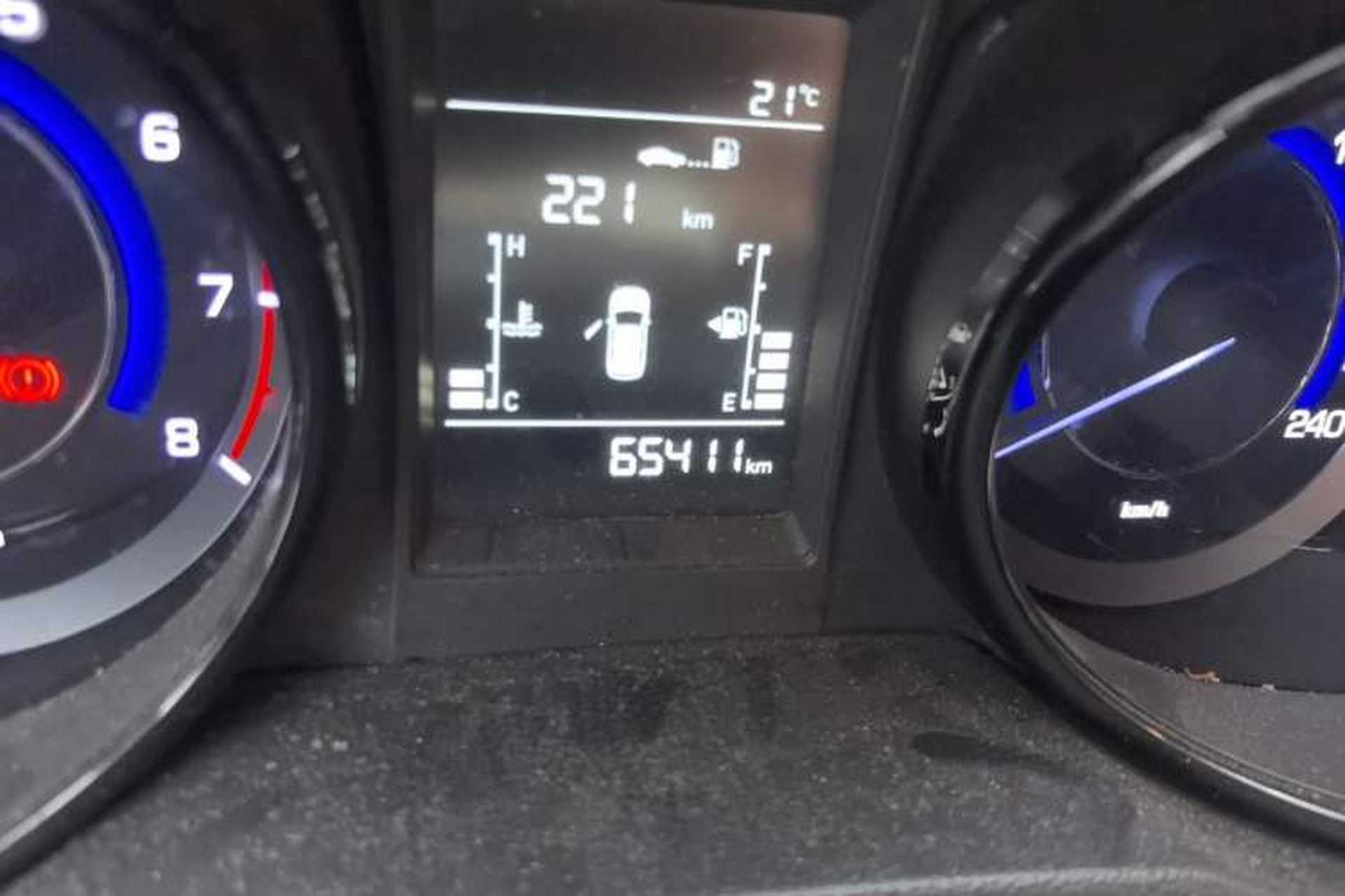 Used CHANGAN CS15 2016 1.5L Manual Luxury Edition Odometer Close Up