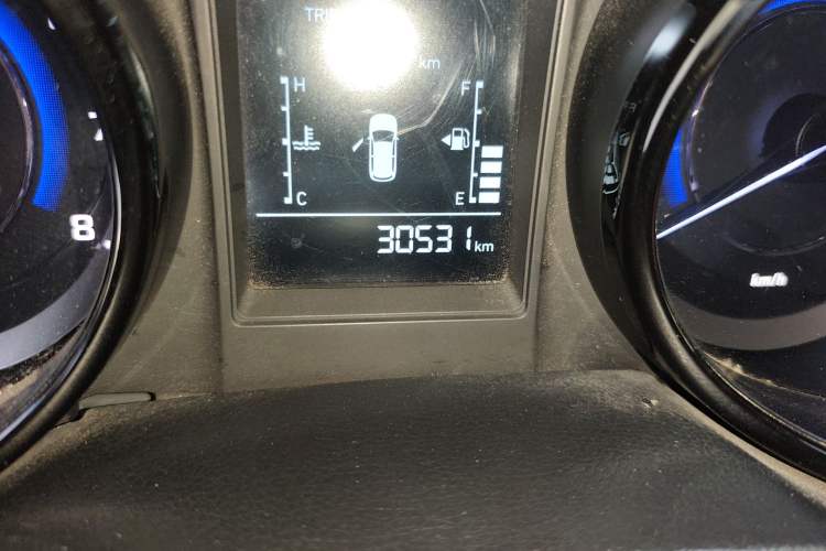 Used CHANGAN CS15 2016 1.5L Automatic Luxury Edition Odometer Close Up