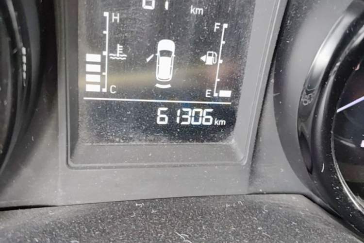 Used CHANGAN CS15 2016 1.5L Manual Luxury Edition Odometer Close Up