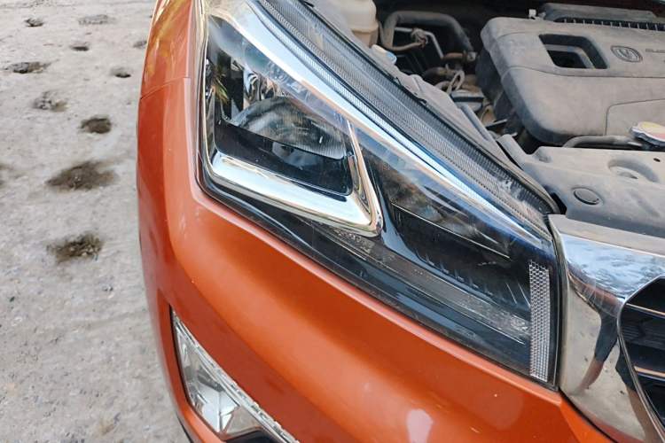 Used CHANGAN CS15 2016 1.5L Manual Fashion Edition Right Front Headlight