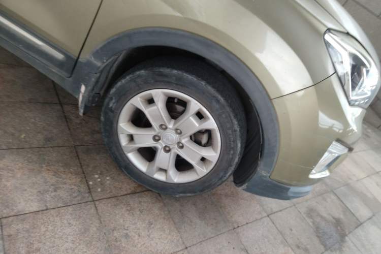 Used CHANGAN CS15 2016 1.5L Manual Comfort Edition Right Front Wheel Hub