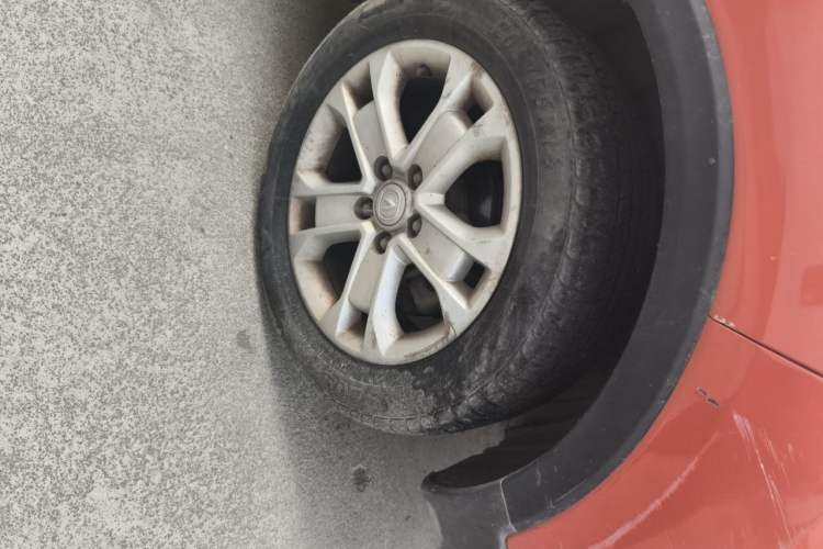 Used CHANGAN CS15 2016 1.5L Automatic Fashion Edition Right Front Wheel Hub
