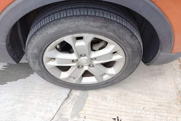 Used CHANGAN CS15 2016 1.5L Manual Luxury Edition Right Front Wheel Hub