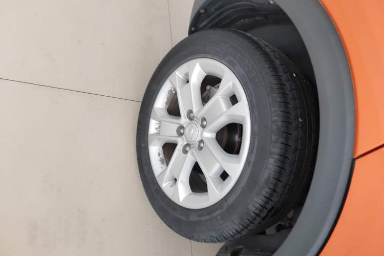 Used CHANGAN CS15 2016 1.5L Automatic Fashion Edition Right Rear Wheel Hub