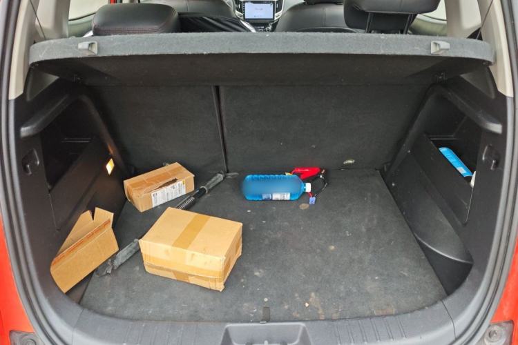 Used CHANGAN CS15 2016 1.5L Automatic Fashion Edition Trunk