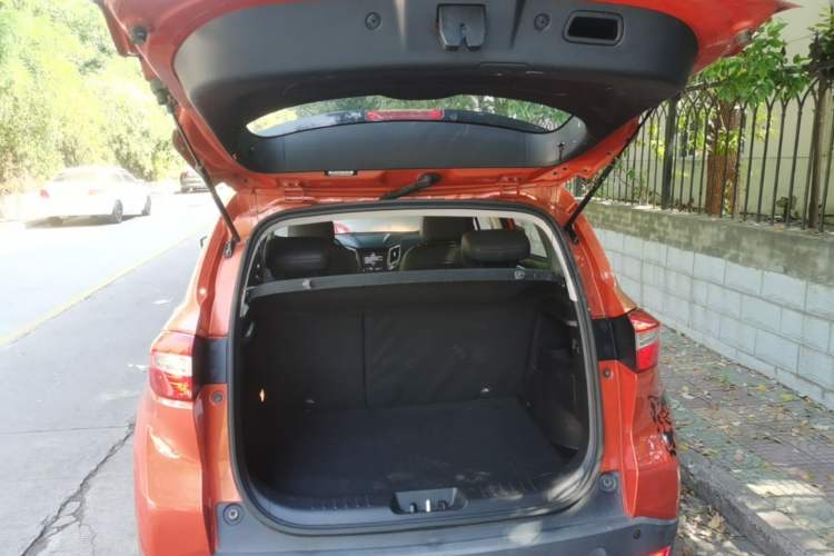 Used CHANGAN CS15 2016 1.5L Automatic Luxury Edition Trunk