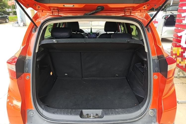 Used CHANGAN CS15 2016 1.5L Automatic Fashion Edition Trunk